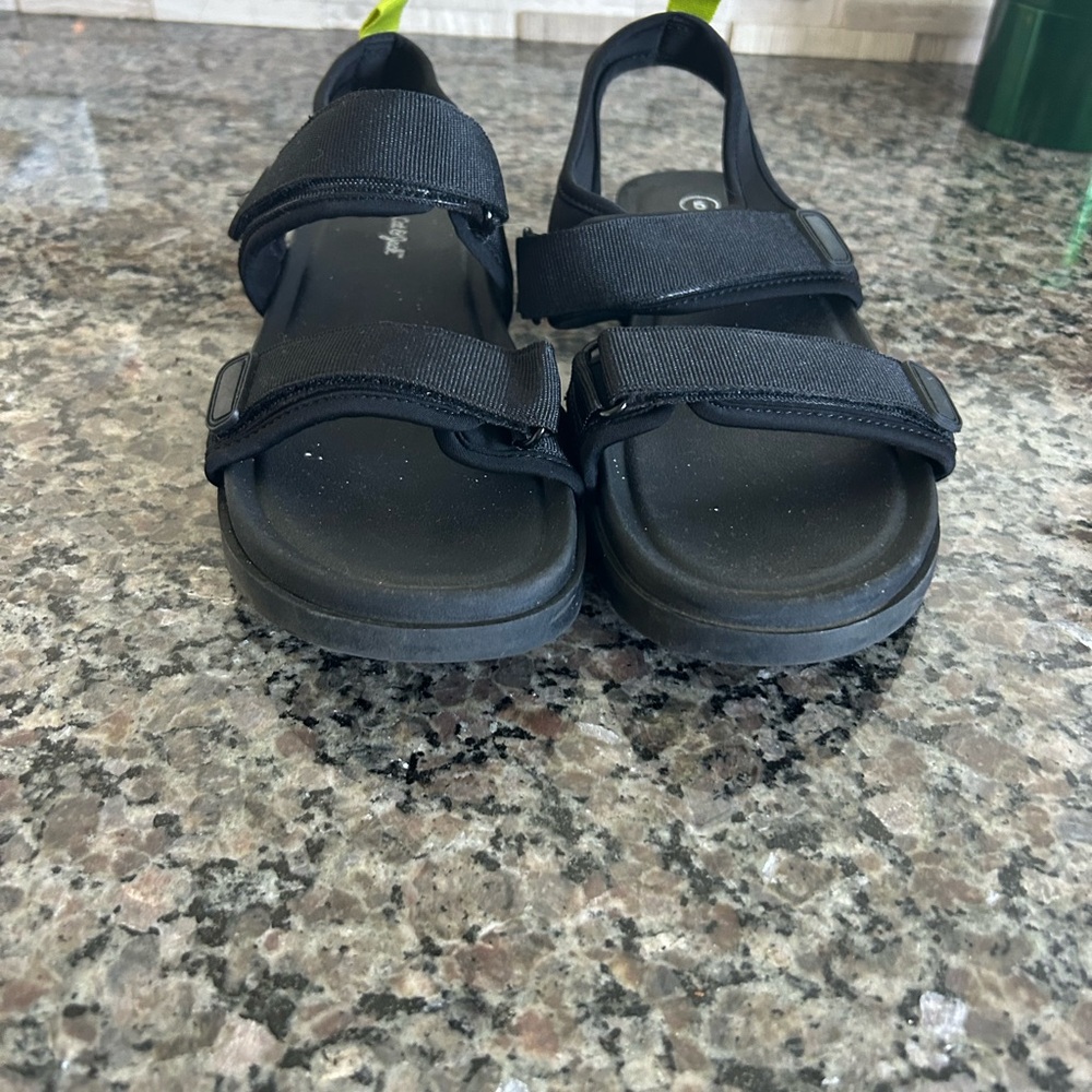 Cat & Jack Black Sandals with Neon Yellow Detail size 5, worn once - Picture 3 of 5